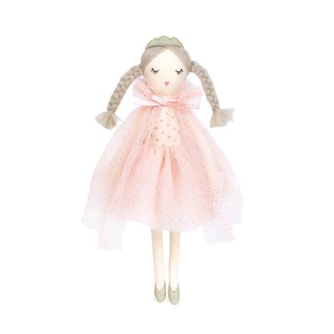 The Unique Features of Mon Ami Ritch Dolls